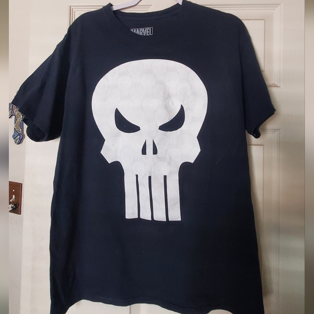 Marvel Black Tee with White Skull Design